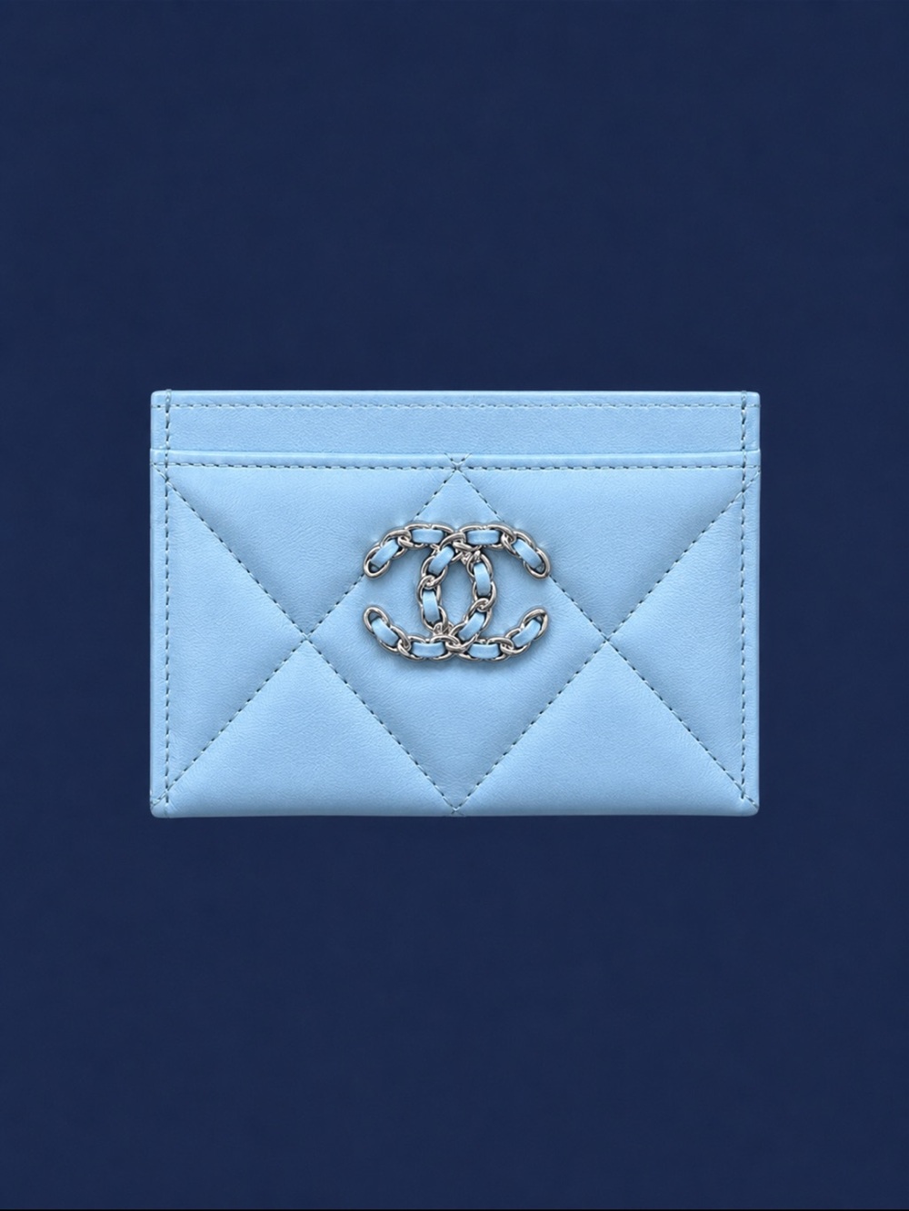 🔥CHANEL 19 Cardholder in light blue with silver hardware